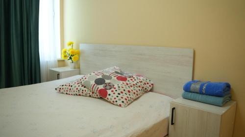Shymkent House | Royal Pool Cottage