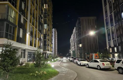 Almaty Apartment | 3 комнаты Раимбек Резиденс 19 & питьевая вода подарок