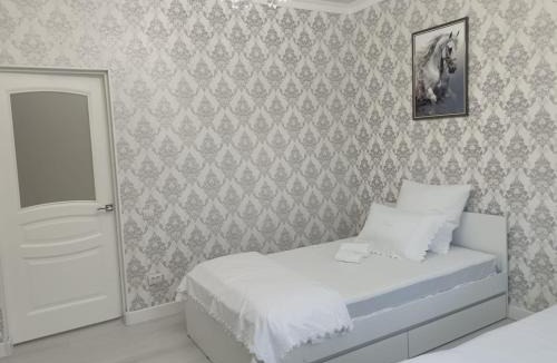 Aktobe Apartment | Светлая двухкомнатная квартира с Wi-Fi стильный дизайн и всё необходимое