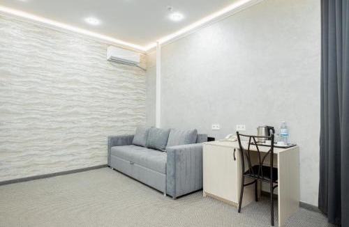 Nur-Sultan Hotel | "Rush Hotel"
