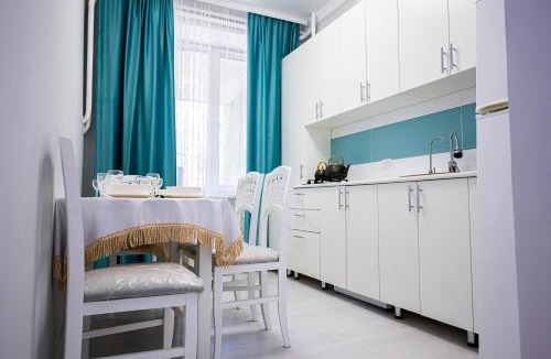 Aktobe Apartment | Светлая двухкомнатная квартира с Wi-Fi стильный дизайн и всё необходимое