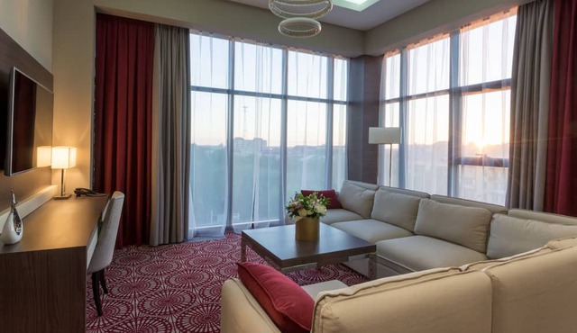 Hotel Senator