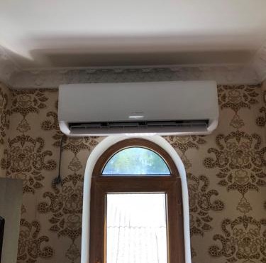 4-Bedroom Family Cottage in Almaty