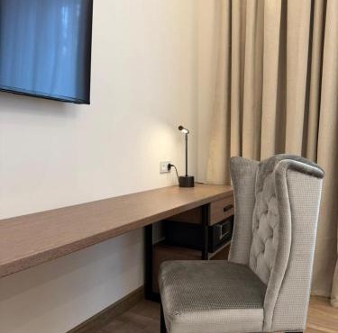 Auris Hotel & Restobar